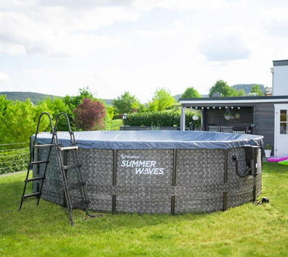 Summer Waves Frame Pool Komplettset | Rund 488x122 cm Rattanoptik Grau | Aufstellpool Set | Gartenpool & Schwimmbecken inkl. Filterpumpe, Einstiegsleiter, Abdeckplane, Bodenvlies & Reinigungsset